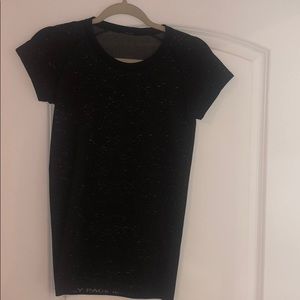 Short sleeve black with white speckles